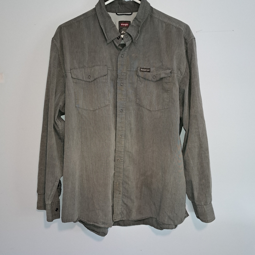 Wrangler outdoor button up